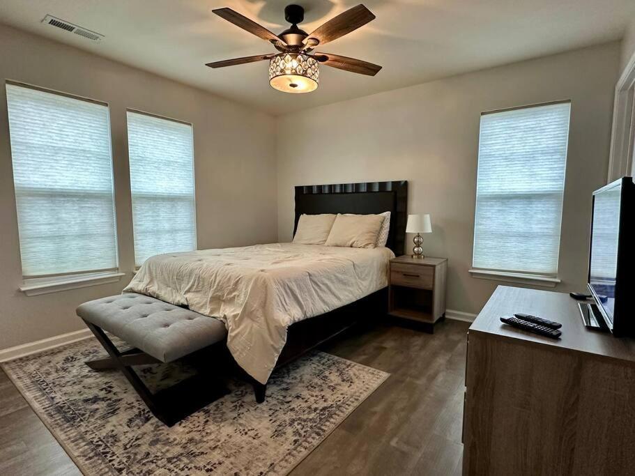 Cozy And Luxury Home ราลลี ภายนอก รูปภาพ